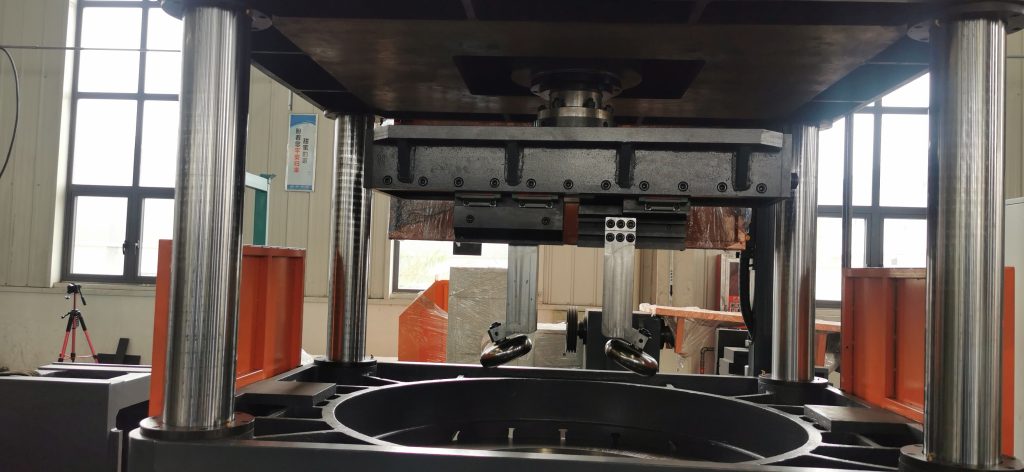 Internal spinning machine detail